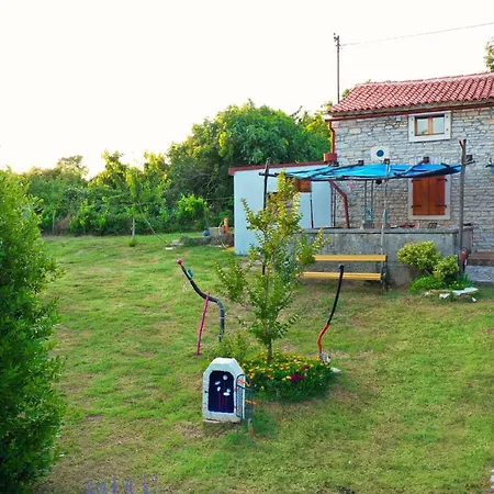 Fuer 3 Personen Ca 85 Qm In Petehi, Istrien Binnenland Von Istrien Holiday home Rajki